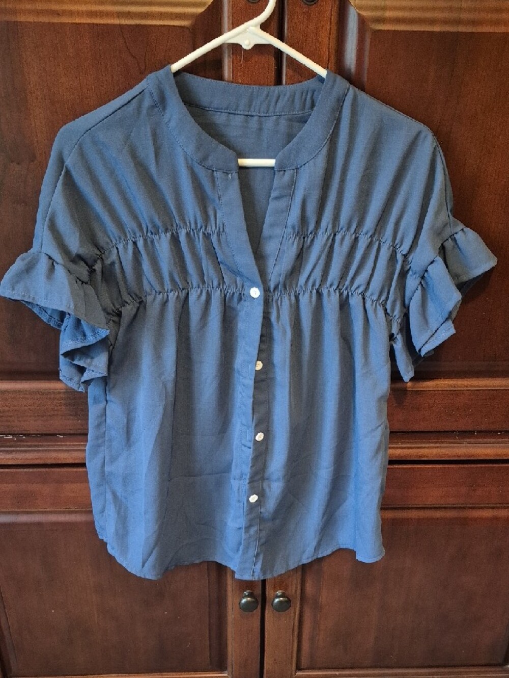 NWOT Womens Blue Ruffle Sleeve Button-Front Top